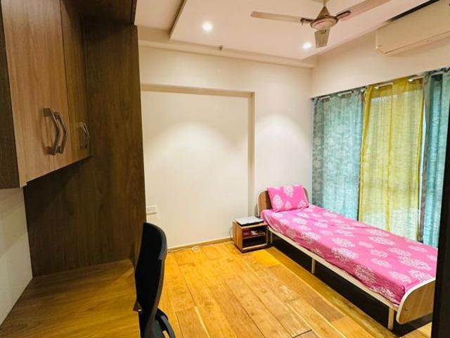 Rental | 2 BHK + Extra Room 780 Sq.Ft. Apartment in Godrej The Trees