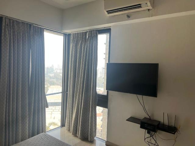 Rental | 2 BHK + Extra Room 825 Sq.Ft. Apartment in Lodha The Park