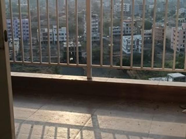 Rental | 2 BHK + Extra Room 850 Sq.Ft. Apartment in Kolte Patil R1 Life Republic