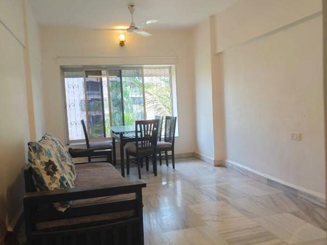 Rental | 2 BHK + Extra Room 850 Sq.Ft. Apartment in Versova