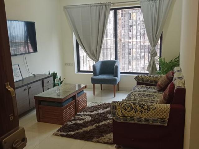 Rental | 2 BHK + Extra Room 908 Sq.Ft. Apartment in Royal Palms Garden View