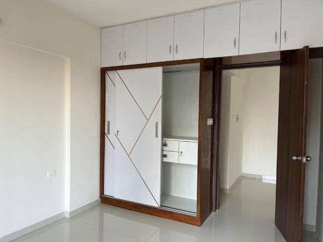 Rental | 2 BHK + Extra Room 950 Sq.Ft. Apartment in Akshay Yash Grecia