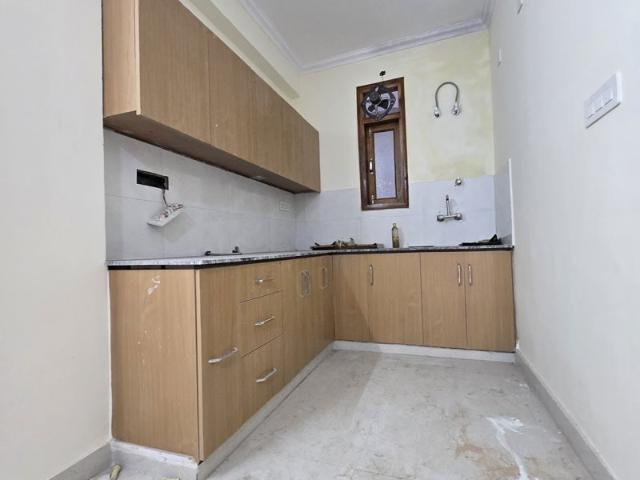 Rental | 2 BHK + Extra Room 950 Sq.Ft. Apartment in Chattarpur