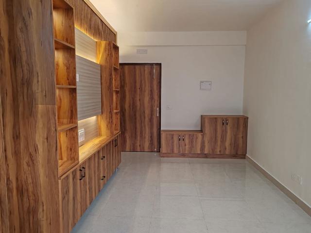 Rental | 2 BHK + Extra Room 955 Sq.Ft. Apartment in Signature Global City 81