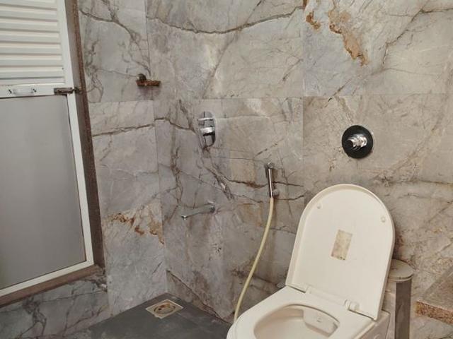 Rental | 2 BHK + Extra Room 1000 Sq.Ft. Apartment in Balaji Delta Central