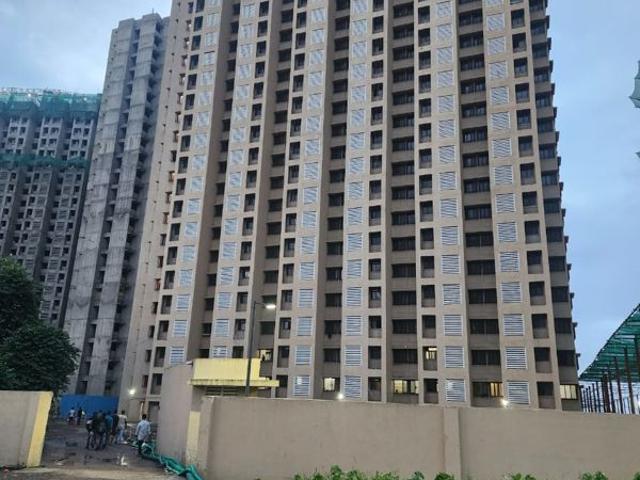 Rental | 2 BHK + Extra Room 1000 Sq.Ft. Apartment in Cosmos Enclave