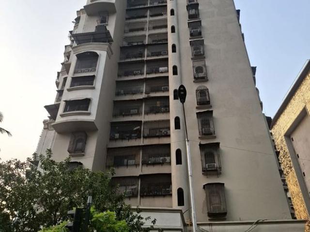 Rental | 2 BHK + Extra Room 1050 Sq.Ft. Apartment in Rishabh Towers