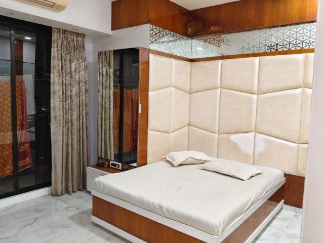 Rental | 2 BHK + Extra Room 1100 Sq.Ft. Apartment in Nav Shantinagar CHS