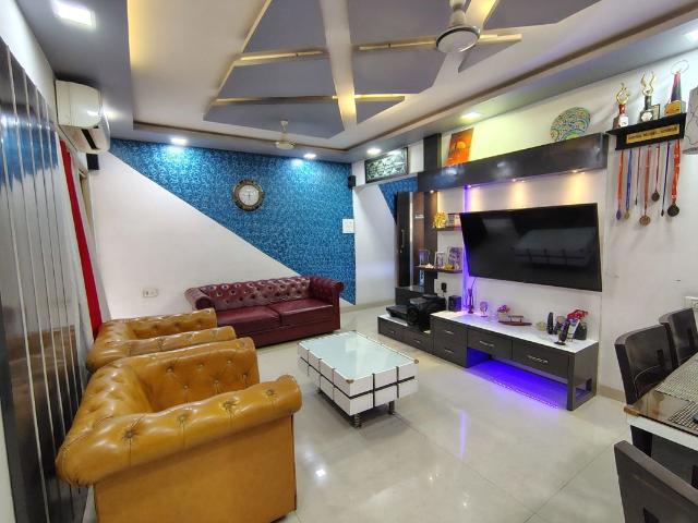 Rental | 2 BHK + Extra Room 1150 Sq.Ft. Apartment in Paradise Sai Crystals