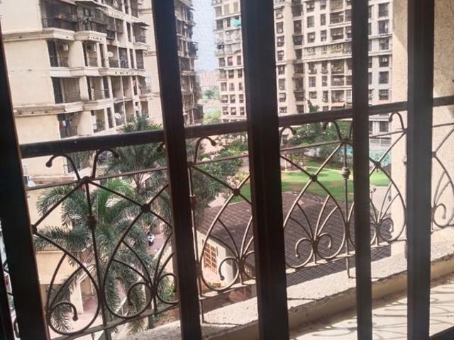 Rental | 2 BHK + Extra Room 1200 Sq.Ft. Apartment in Hyde Park CHS
