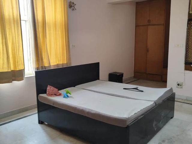 Rental | 2 BHK + Extra Room 1210 Sq.Ft. Apartment in RWA Apartments Sector 39