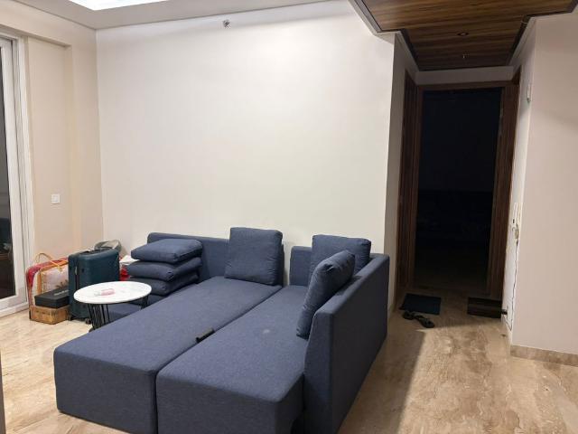 Rental | 2 BHK + Extra Room 1380 Sq.Ft. Apartment in Ambience Creacions