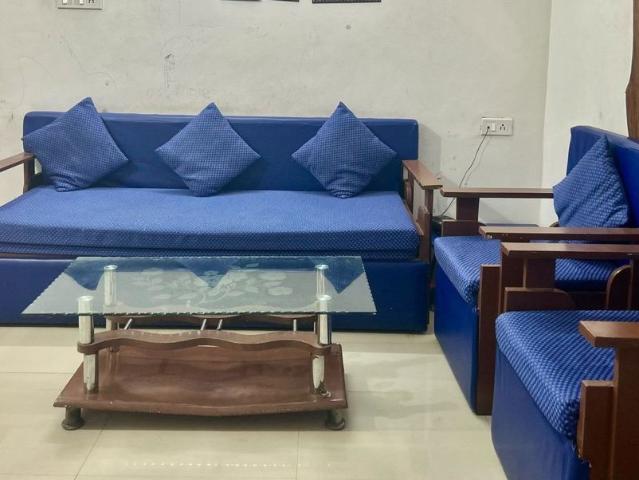 Rental | 2 BHK + Extra Room,Store Room 880 Sq.Ft. Apartment in Satyam Serenity