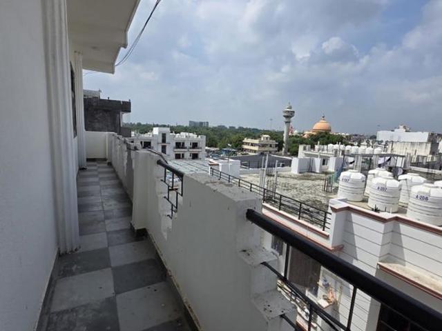 Rental | 2 BHK + Servant Room,Extra Room 1000 Sq.Ft. Apartment in Chattarpur