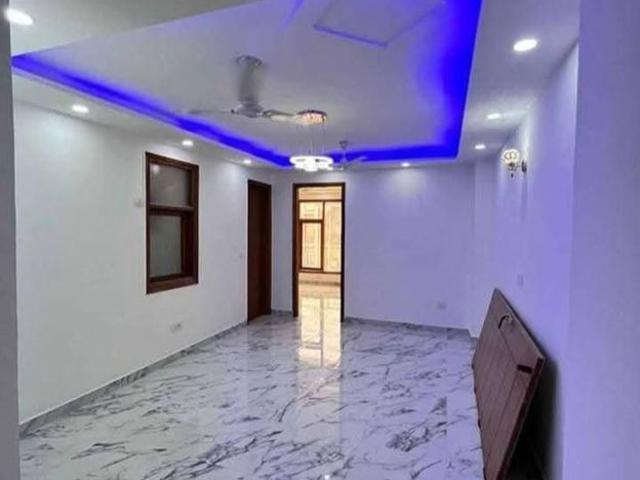 Rental | 2 BHK + Servant Room,Extra Room 850 Sq.Ft. Apartment in Chattarpur