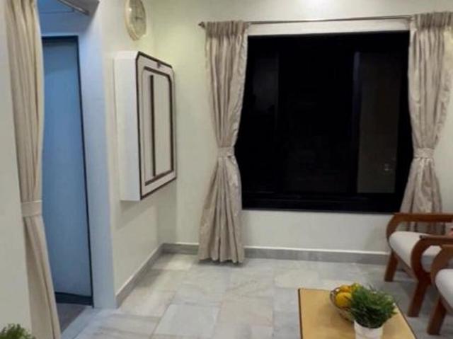 Rental | 2 BHK + Servant Room,Store Room 580 Sq.Ft. Apartment in Andheri CHS