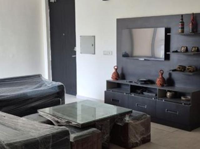 Rental | 2 BHK + Servant Room,Study Room 1456 Sq.Ft. Apartment in Ireo Uptown