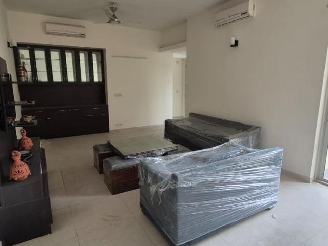 Rental | 2 BHK + Servant Room,Study Room 1430 Sq.Ft. Apartment in Ireo Uptown