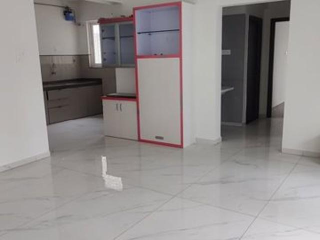 Rental | 2 BHK + Servant Room,Study Room,Extra Room 702 Sq.Ft. Apartment in Ishwar Parmar River Residency