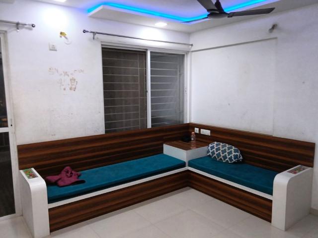 Rental | 2 BHK + Servant Room,Study Room,Extra Room,Store Room 703 Sq.Ft. Apartment in Pristine Greens