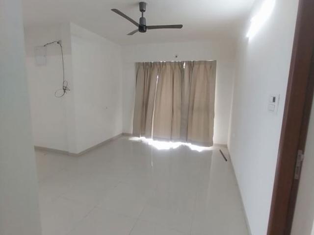 Rental | 2 BHK + Servant Room,Study Room,Extra Room,Store Room 703 Sq.Ft. Apartment in Tulip Infinity Planet