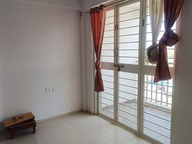 Rental | 2 BHK + Servant Room,Study Room,Extra Room,Store Room 702 Sq.Ft. Apartment in Primal Pride