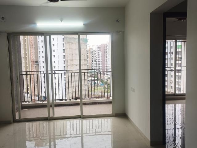 Rental | 2 BHK + Servant Room,Study Room,Extra Room,Store Room 727 Sq.Ft. Apartment in Shevi Utopia Gold