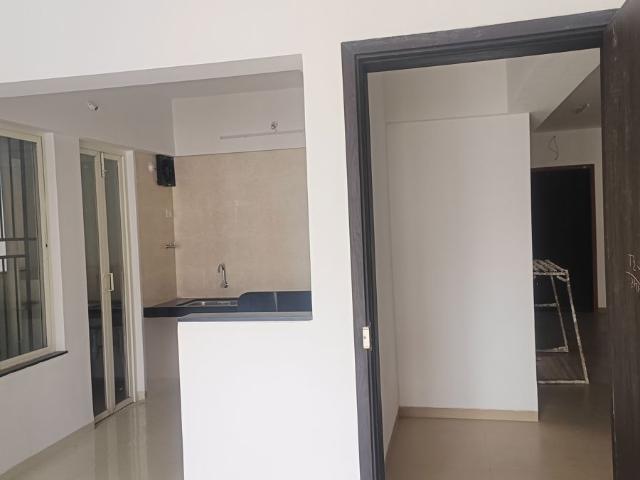 Rental | 2 BHK + Servant Room,Study Room,Extra Room,Store Room 724 Sq.Ft. Apartment in Bhumi Silverio