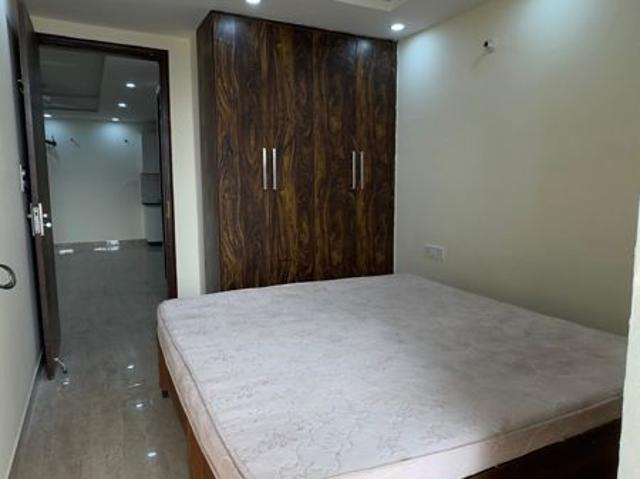 Rental | 2 BHK + Servant Room 1000 Sq.Ft. Apartment in Chattarpur