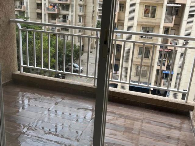 Rental | 2 BHK + Servant Room 1000 Sq.Ft. Apartment in Goel Ganga Aurum Park