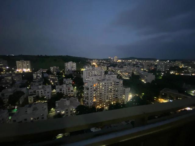 Rental | 2 BHK + Servant Room 1000 Sq.Ft. Apartment in Goel Ganga Utopia