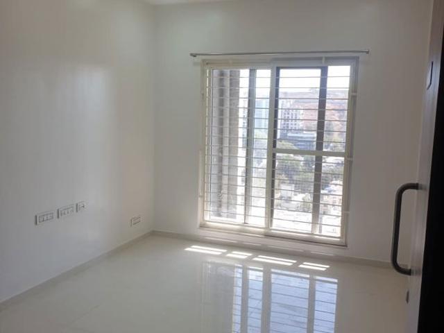 Rental | 2 BHK + Servant Room 1000 Sq.Ft. Apartment in Goel Ganga Utopia