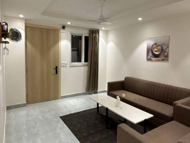 Rental | 2 BHK + Servant Room 1100 Sq.Ft. Apartment in Chattarpur