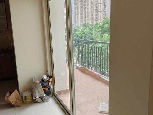 Rental | 2 BHK + Servant Room 1150 Sq.Ft. Apartment in Maxblis White House