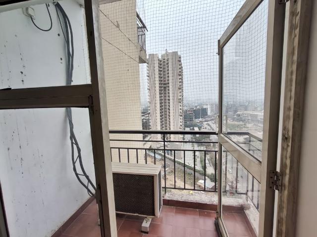 Rental | 2 BHK + Servant Room 1150 Sq.Ft. Apartment in Maxblis White House