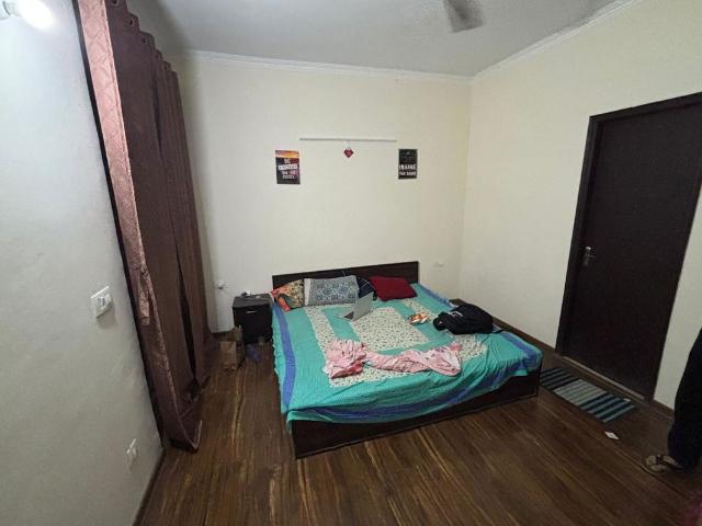 Rental | 2 BHK + Servant Room 1150 Sq.Ft. Apartment in Aims Golf City