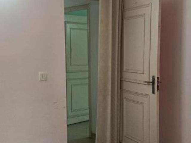 Rental | 2 BHK + Servant Room 1200 Sq.Ft. Apartment in Aims Golf City