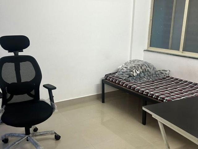 Rental | 2 BHK + Servant Room 550 Sq.Ft. Apartment in Magarpatta City Heliconia