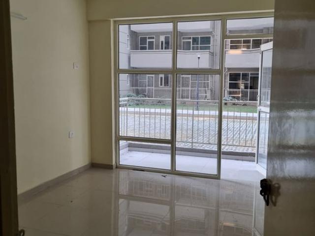 Rental | 2 BHK + Servant Room 681 Sq.Ft. Apartment in Pyramid Elite