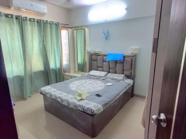 Rental | 2 BHK + Servant Room 600 Sq.Ft. Apartment in Metropolis Rivera