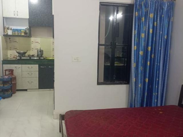 Rental | 2 BHK + Servant Room 798 Sq.Ft. Apartment in Saryu Enclave