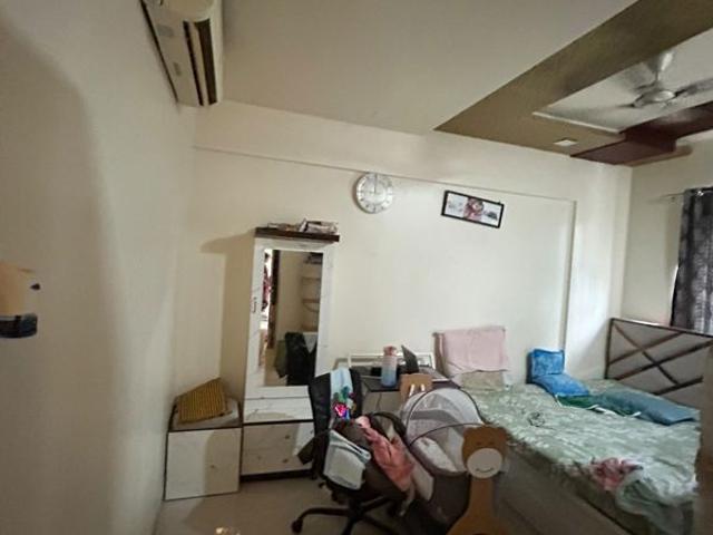 Rental | 2 BHK + Servant Room 850 Sq.Ft. Apartment in Magarpatta City Cosmos