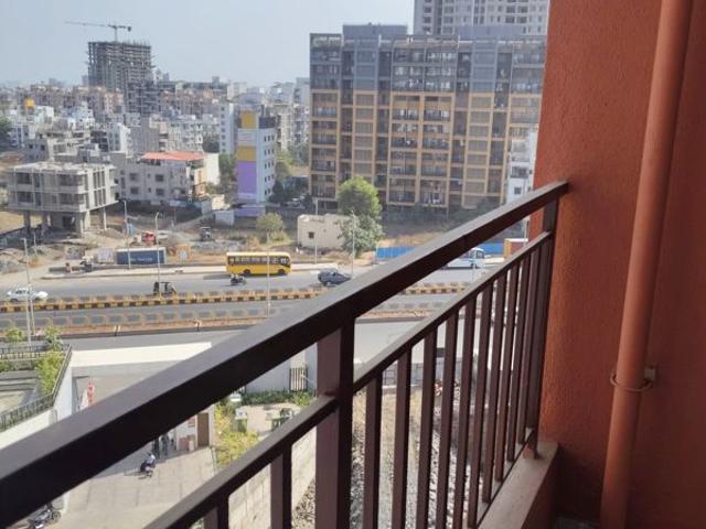 Rental | 2 BHK + Servant Room 802 Sq.Ft. Apartment in Tatvam V Uptown
