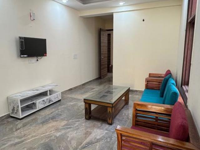 Rental | 2 BHK + Servant Room 900 Sq.Ft. Apartment in Chattarpur
