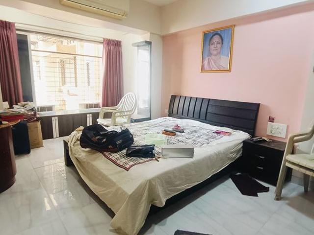 Rental | 2 BHK + Servant Room 900 Sq.Ft. Apartment in Shankar Mahal Cumbala Hill