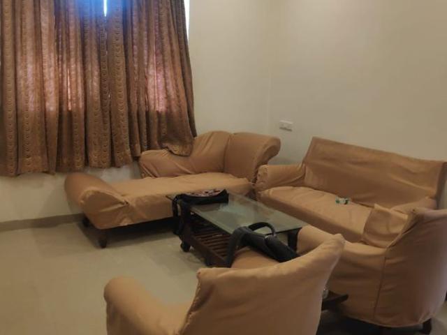 Rental | 2 BHK + Study Room 900 Sq.Ft. Apartment in Colaba