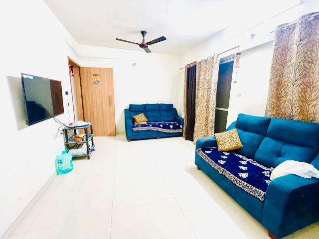 Rental | 2 BHK + Study Room 1050 Sq.Ft. Apartment in Mantra 29 Gold Coast