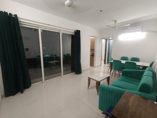 Rental | 2 BHK + Study Room 1200 Sq.Ft. Apartment in Akshar Alvario