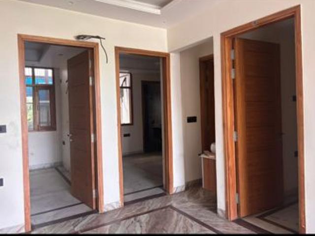 Rental | 2 BHK + Study Room 1200 Sq.Ft. Independent House in RWA Apartments Sector 108