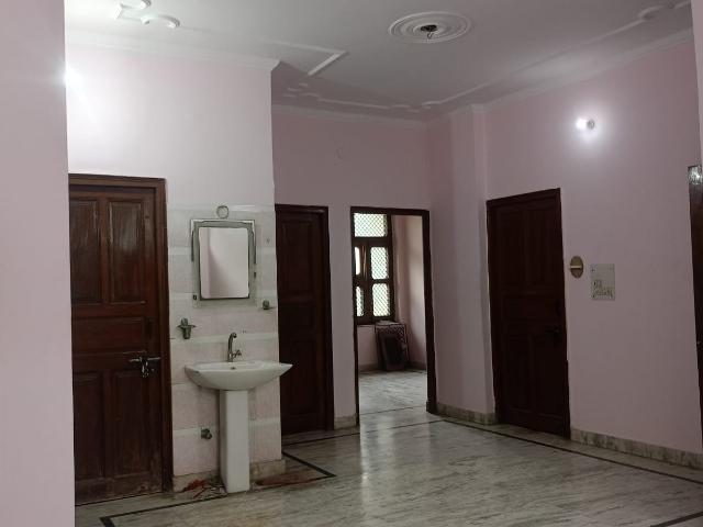 Rental | 2 BHK + Study Room 1430 Sq.Ft. Independent House in Sector 23